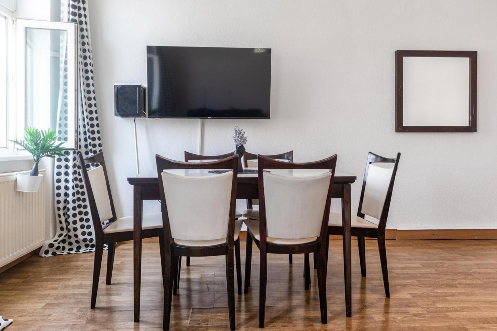 Apartment Ideal For Long-term Stays, 2 Bedroom Shared