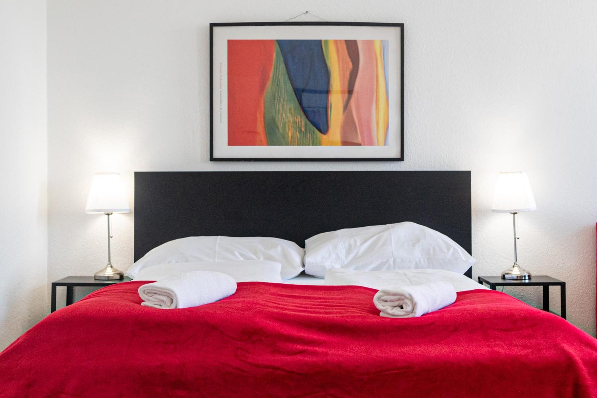 Ideal For Long-term Stays, 2 Bedroom Shared Apartment Wien